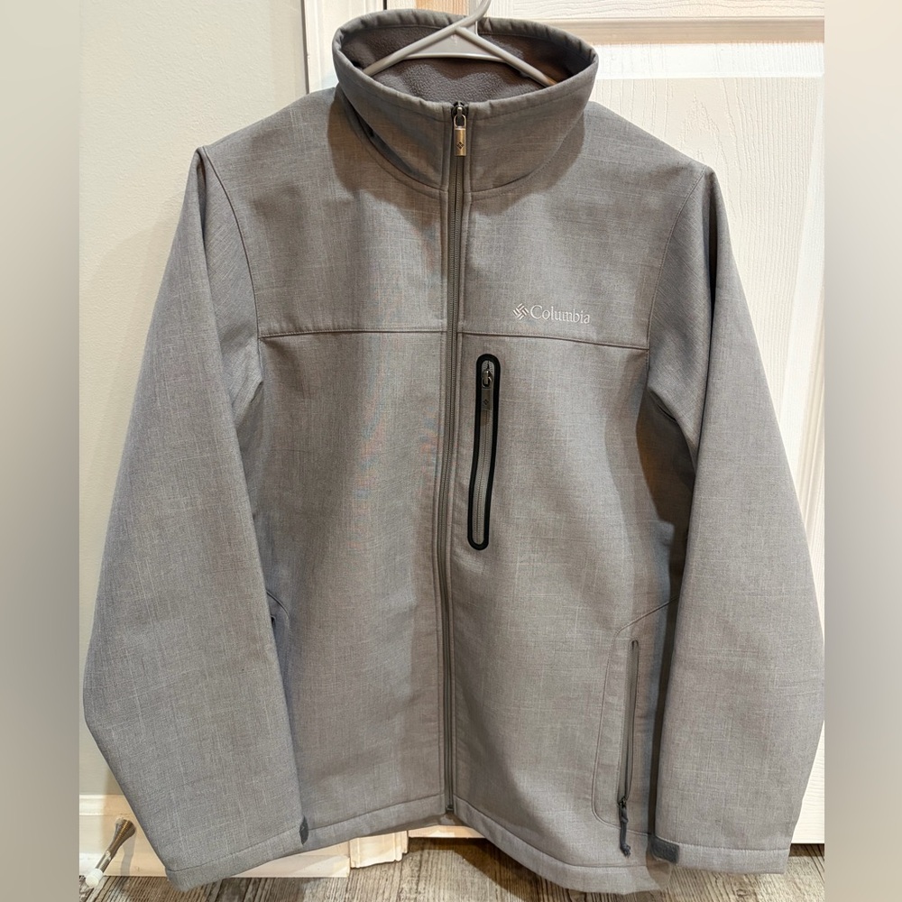 Columbia Men's Gray Softshell Jacket - Small